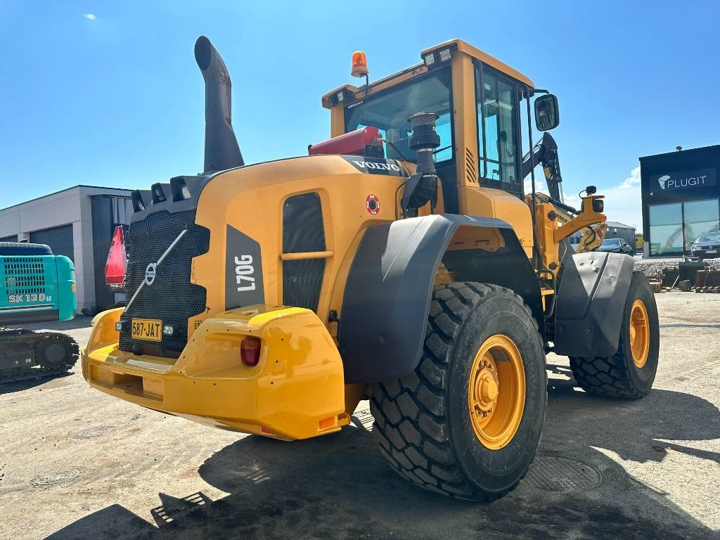 Volvo L70G vipuohjaus, 3' ja 4' hydr - Utovarivač na kotačima: slika Volvo L70G vipuohjaus, 3' ja 4' hydr - Utovarivač na kotačima Volvo L70G vipuohjaus, 3' ja 4' hydr - Utovarivač na kotačima: slika Volvo L70G vipuohjaus, 3' ja 4' hydr - Utovarivač na kotačima