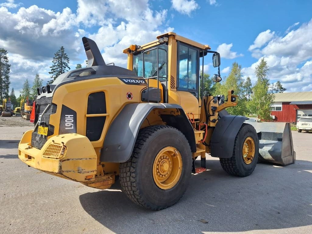 Volvo L90H RASVARI, VAAKA YM. - Utovarivač na kotačima: slika Volvo L90H RASVARI, VAAKA YM. - Utovarivač na kotačima Volvo L90H RASVARI, VAAKA YM. - Utovarivač na kotačima: slika Volvo L90H RASVARI, VAAKA YM. - Utovarivač na kotačima