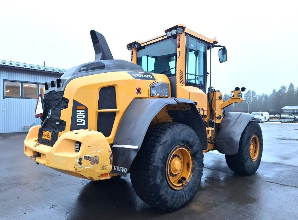 Volvo L90H VIPUOHJAUS YM. - Utovarivač na kotačima: slika Volvo L90H VIPUOHJAUS YM. - Utovarivač na kotačima Volvo L90H VIPUOHJAUS YM. - Utovarivač na kotačima: slika Volvo L90H VIPUOHJAUS YM. - Utovarivač na kotačima