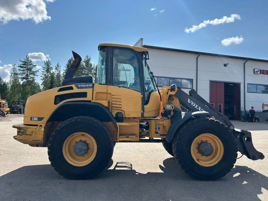 Volvo MYYTY! SOLD! L50G RASVARI, YM. - Utovarivač na kotačima: slika Volvo MYYTY! SOLD! L50G RASVARI, YM. - Utovarivač na kotačima Volvo MYYTY! SOLD! L50G RASVARI, YM. - Utovarivač na kotačima: slika Volvo MYYTY! SOLD! L50G RASVARI, YM. - Utovarivač na kotačima