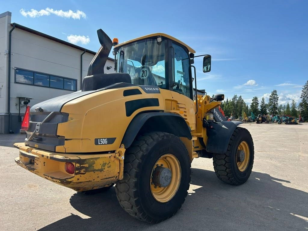 Volvo MYYTY! SOLD! L50G RASVARI, YM. - Utovarivač na kotačima: slika Volvo MYYTY! SOLD! L50G RASVARI, YM. - Utovarivač na kotačima Volvo MYYTY! SOLD! L50G RASVARI, YM. - Utovarivač na kotačima: slika Volvo MYYTY! SOLD! L50G RASVARI, YM. - Utovarivač na kotačima
