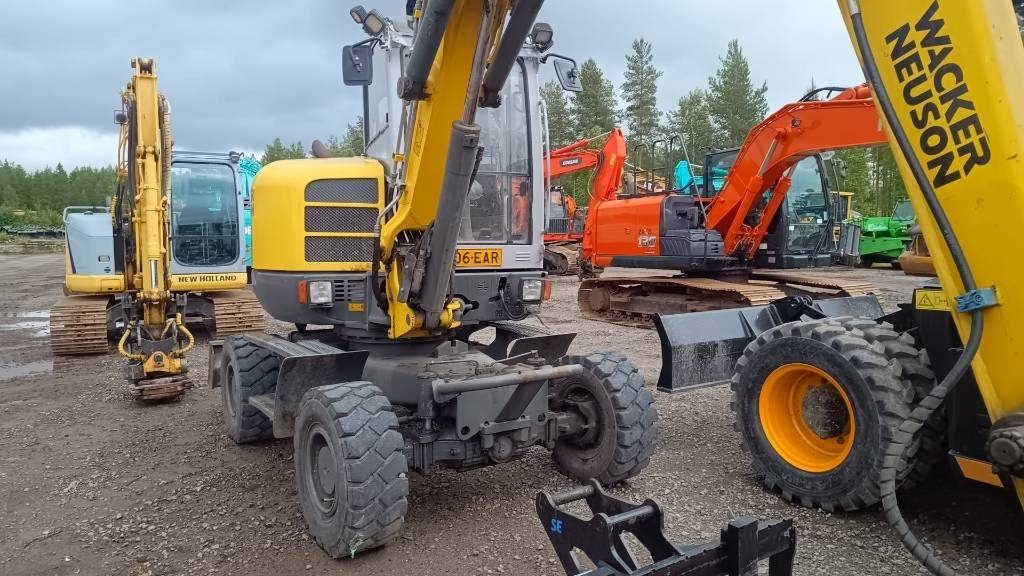 Wacker Neuson 6503 PIHTIENGCON, 2-KAUHAA, PIIKIT - Bager na kotačima: slika Wacker Neuson 6503 PIHTIENGCON, 2-KAUHAA, PIIKIT - Bager na kotačima Wacker Neuson 6503 PIHTIENGCON, 2-KAUHAA, PIIKIT - Bager na kotačima: slika Wacker Neuson 6503 PIHTIENGCON, 2-KAUHAA, PIIKIT - Bager na kotačima