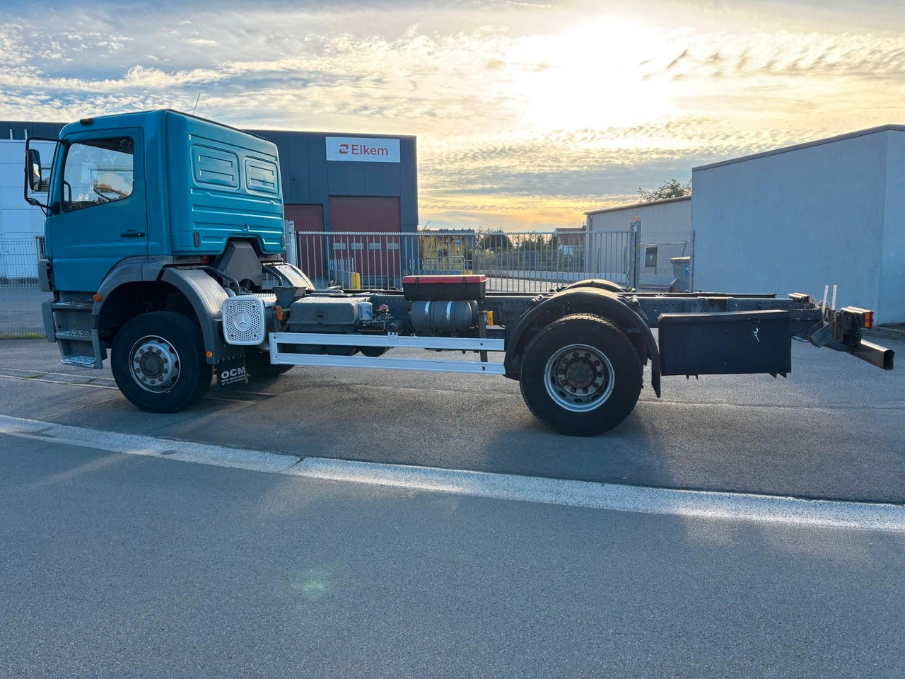 Mercedes-Benz Atego 1823. 6 Zylinder. - Kamion-šasija: slika  Mercedes-Benz Atego 1823. 6 Zylinder. - Kamion-šasija Mercedes-Benz Atego 1823. 6 Zylinder. - Kamion-šasija: slika  Mercedes-Benz Atego 1823. 6 Zylinder. - Kamion-šasija