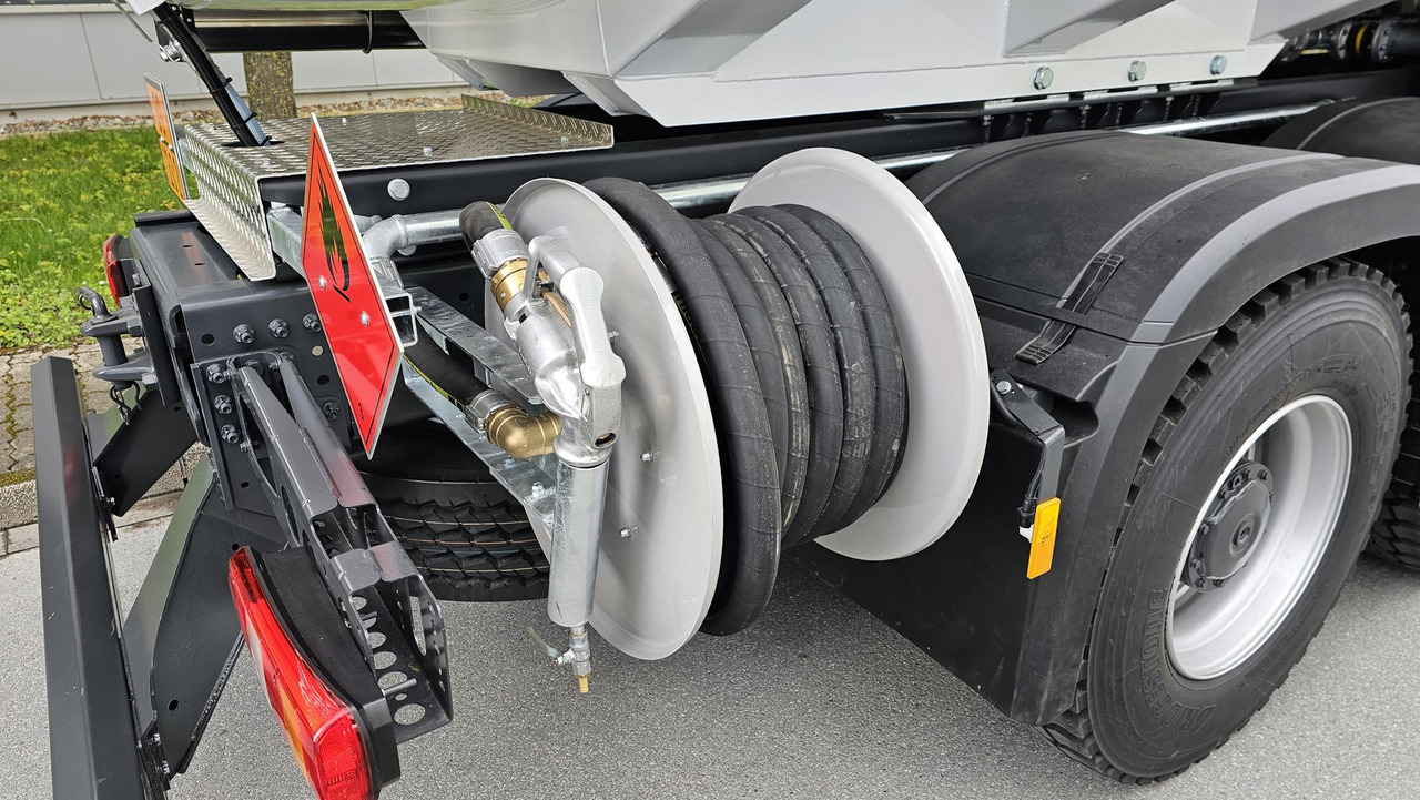 Zakup MERCEDES-BENZ Actros 3340 ADR Euro 3 MERCEDES-BENZ Actros 3340 ADR Euro 3: slika Zakup MERCEDES-BENZ Actros 3340 ADR Euro 3 MERCEDES-BENZ Actros 3340 ADR Euro 3