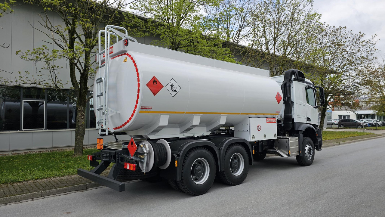 MERCEDES-BENZ Actros 3340 ADR Euro 3 - Kamion cisterna: slika MERCEDES-BENZ Actros 3340 ADR Euro 3 - Kamion cisterna MERCEDES-BENZ Actros 3340 ADR Euro 3 - Kamion cisterna: slika MERCEDES-BENZ Actros 3340 ADR Euro 3 - Kamion cisterna