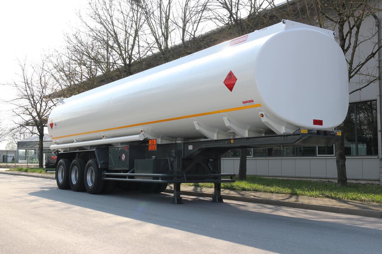 Sievering 45000 LITRES ADR SEMI REMORQUE CITERNE DE CARBURANT - Poluprikolica cisterna: slika Sievering 45000 LITRES ADR SEMI REMORQUE CITERNE DE CARBURANT - Poluprikolica cisterna Sievering 45000 LITRES ADR SEMI REMORQUE CITERNE DE CARBURANT - Poluprikolica cisterna: slika Sievering 45000 LITRES ADR SEMI REMORQUE CITERNE DE CARBURANT - Poluprikolica cisterna