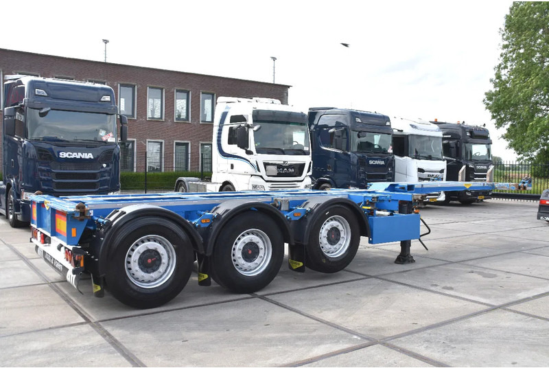 Broshuis MFCC - LIFT AXLE - SAF AXLES - DISC BRAKES - 2 x EXTENDABLE - EXCELLENT CONDITION - - Transporter kontejnera/ Poluprikolica s izmjenjivim sanducima: slika Broshuis MFCC - LIFT AXLE - SAF AXLES - DISC BRAKES - 2 x EXTENDABLE - EXCELLENT CONDITION - - Transporter kontejnera/ Poluprikolica s izmjenjivim sanducima Broshuis MFCC - LIFT AXLE - SAF AXLES - DISC BRAKES - 2 x EXTENDABLE - EXCELLENT CONDITION - - Transporter kontejnera/ Poluprikolica s izmjenjivim sanducima: slika Broshuis MFCC - LIFT AXLE - SAF AXLES - DISC BRAKES - 2 x EXTENDABLE - EXCELLENT CONDITION - - Transporter kontejnera/ Poluprikolica s izmjenjivim sanducima