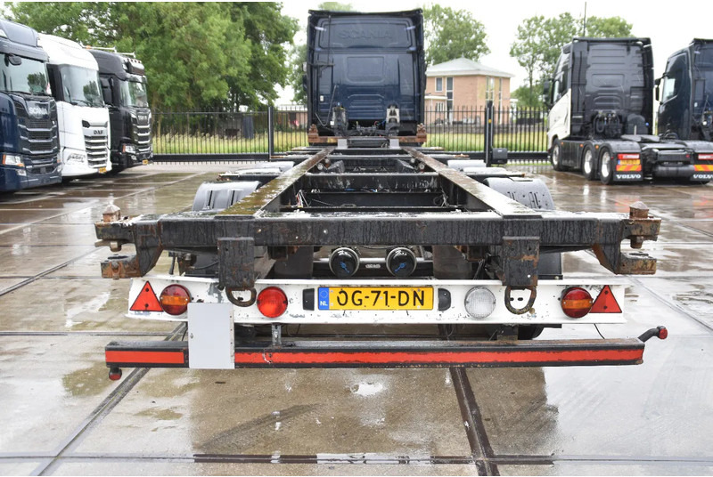 Krone SDC 27 - BPW AXLES - DRUM BRAKES - - Transporter kontejnera/ Poluprikolica s izmjenjivim sanducima: slika Krone SDC 27 - BPW AXLES - DRUM BRAKES - - Transporter kontejnera/ Poluprikolica s izmjenjivim sanducima Krone SDC 27 - BPW AXLES - DRUM BRAKES - - Transporter kontejnera/ Poluprikolica s izmjenjivim sanducima: slika Krone SDC 27 - BPW AXLES - DRUM BRAKES - - Transporter kontejnera/ Poluprikolica s izmjenjivim sanducima