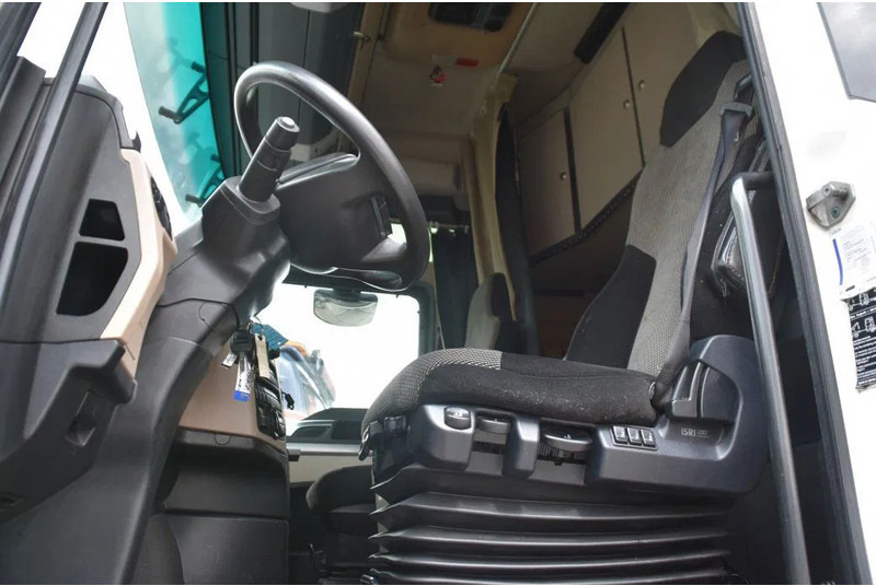 MAN TGX 18.420 - EURO 6 - ADR FL - PARK. AIRCO - NAVI - PTO - XENON LIGHTS - TOP CONDITION - - Tegljač: slika MAN TGX 18.420 - EURO 6 - ADR FL - PARK. AIRCO - NAVI - PTO - XENON LIGHTS - TOP CONDITION - - Tegljač MAN TGX 18.420 - EURO 6 - ADR FL - PARK. AIRCO - NAVI - PTO - XENON LIGHTS - TOP CONDITION - - Tegljač: slika MAN TGX 18.420 - EURO 6 - ADR FL - PARK. AIRCO - NAVI - PTO - XENON LIGHTS - TOP CONDITION - - Tegljač