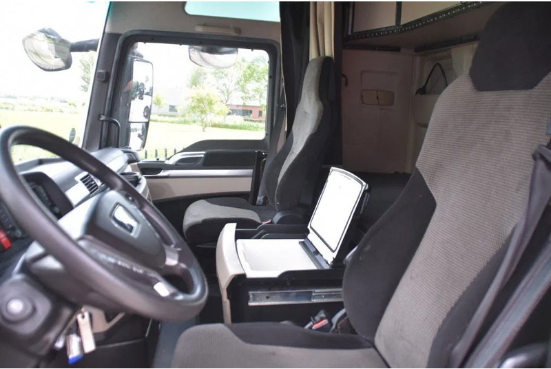 MAN TGX 18.420 - EURO 6 - ADR FL - PARK. AIRCO - NAVI - PTO - XENON LIGHTS - TOP CONDITION - - Tegljač: slika MAN TGX 18.420 - EURO 6 - ADR FL - PARK. AIRCO - NAVI - PTO - XENON LIGHTS - TOP CONDITION - - Tegljač MAN TGX 18.420 - EURO 6 - ADR FL - PARK. AIRCO - NAVI - PTO - XENON LIGHTS - TOP CONDITION - - Tegljač: slika MAN TGX 18.420 - EURO 6 - ADR FL - PARK. AIRCO - NAVI - PTO - XENON LIGHTS - TOP CONDITION - - Tegljač