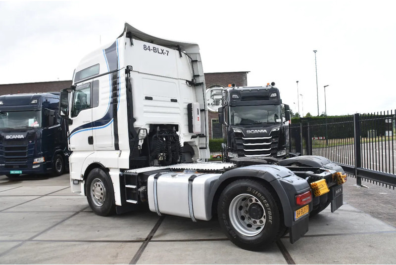 MAN TGX 18.420 - EURO 6 - ADR FL - PARK. AIRCO - NAVI - PTO - XENON LIGHTS - TOP CONDITION - - Tegljač: slika MAN TGX 18.420 - EURO 6 - ADR FL - PARK. AIRCO - NAVI - PTO - XENON LIGHTS - TOP CONDITION - - Tegljač MAN TGX 18.420 - EURO 6 - ADR FL - PARK. AIRCO - NAVI - PTO - XENON LIGHTS - TOP CONDITION - - Tegljač: slika MAN TGX 18.420 - EURO 6 - ADR FL - PARK. AIRCO - NAVI - PTO - XENON LIGHTS - TOP CONDITION - - Tegljač