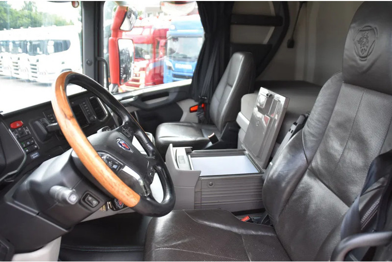 Scania R450 NGS 6x2/4NB - RETARDER - FULL AIR - 748 TKM - LEATHER SEATS - NAVI - 2 x FUEL TANKS - LED LIGHTS - - Tegljač: slika Scania R450 NGS 6x2/4NB - RETARDER - FULL AIR - 748 TKM - LEATHER SEATS - NAVI - 2 x FUEL TANKS - LED LIGHTS - - Tegljač Scania R450 NGS 6x2/4NB - RETARDER - FULL AIR - 748 TKM - LEATHER SEATS - NAVI - 2 x FUEL TANKS - LED LIGHTS - - Tegljač: slika Scania R450 NGS 6x2/4NB - RETARDER - FULL AIR - 748 TKM - LEATHER SEATS - NAVI - 2 x FUEL TANKS - LED LIGHTS - - Tegljač