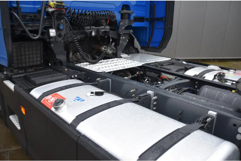 Tegljač Scania R460 NGS 4x2 - SUPER - RETARDER - 319 TKM - PARK. AIRCO - ACC - NAVI - 2 x FUEL TANKS - TOP CONDITION -: slika Tegljač Scania R460 NGS 4x2 - SUPER - RETARDER - 319 TKM - PARK. AIRCO - ACC - NAVI - 2 x FUEL TANKS - TOP CONDITION -