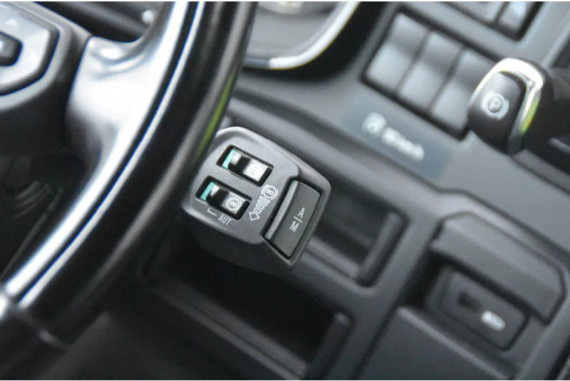 Tegljač Scania R460 NGS 4x2 - SUPER - RETARDER - 319 TKM - PARK. AIRCO - ACC - NAVI - 2 x FUEL TANKS - TOP CONDITION -: slika Tegljač Scania R460 NGS 4x2 - SUPER - RETARDER - 319 TKM - PARK. AIRCO - ACC - NAVI - 2 x FUEL TANKS - TOP CONDITION -