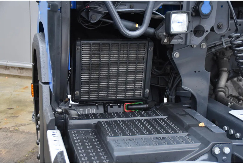 Tegljač Scania R460 NGS 4x2 - SUPER - RETARDER - 319 TKM - PARK. AIRCO - ACC - NAVI - 2 x FUEL TANKS - TOP CONDITION -: slika Tegljač Scania R460 NGS 4x2 - SUPER - RETARDER - 319 TKM - PARK. AIRCO - ACC - NAVI - 2 x FUEL TANKS - TOP CONDITION -