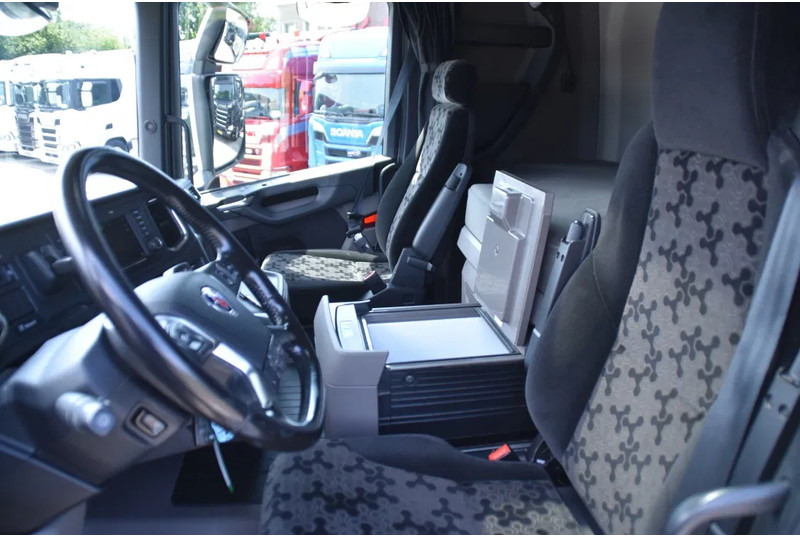 Scania R520 V8 NGS 4x2 - RETARDER - 523 TKM - PARK. AIRCO - ACC - NAVI - 2 x FUEL TANKS - LED LIGHTS - - Tegljač: slika Scania R520 V8 NGS 4x2 - RETARDER - 523 TKM - PARK. AIRCO - ACC - NAVI - 2 x FUEL TANKS - LED LIGHTS - - Tegljač Scania R520 V8 NGS 4x2 - RETARDER - 523 TKM - PARK. AIRCO - ACC - NAVI - 2 x FUEL TANKS - LED LIGHTS - - Tegljač: slika Scania R520 V8 NGS 4x2 - RETARDER - 523 TKM - PARK. AIRCO - ACC - NAVI - 2 x FUEL TANKS - LED LIGHTS - - Tegljač