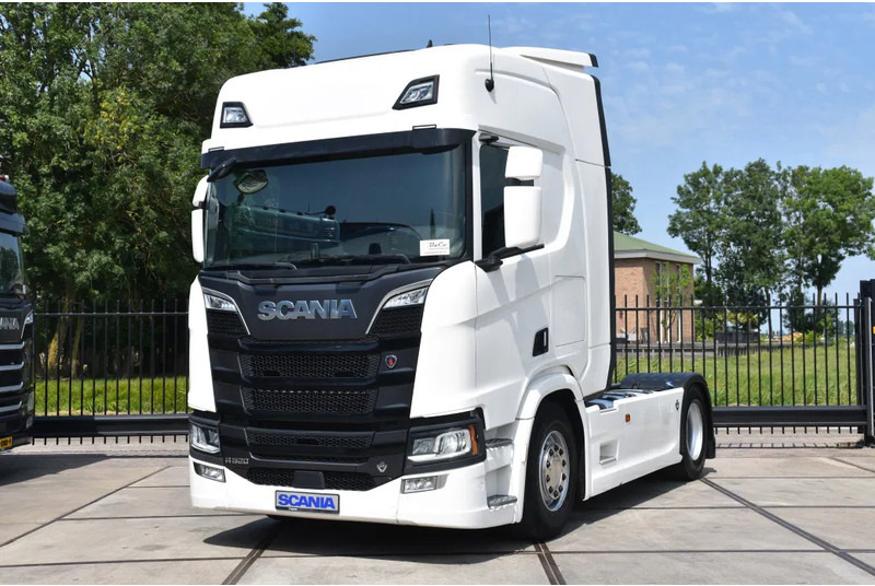 Scania R520 V8 NGS 4x2 - RETARDER - 523 TKM - PARK. AIRCO - ACC - NAVI - 2 x FUEL TANKS - LED LIGHTS - - Tegljač: slika Scania R520 V8 NGS 4x2 - RETARDER - 523 TKM - PARK. AIRCO - ACC - NAVI - 2 x FUEL TANKS - LED LIGHTS - - Tegljač Scania R520 V8 NGS 4x2 - RETARDER - 523 TKM - PARK. AIRCO - ACC - NAVI - 2 x FUEL TANKS - LED LIGHTS - - Tegljač: slika Scania R520 V8 NGS 4x2 - RETARDER - 523 TKM - PARK. AIRCO - ACC - NAVI - 2 x FUEL TANKS - LED LIGHTS - - Tegljač