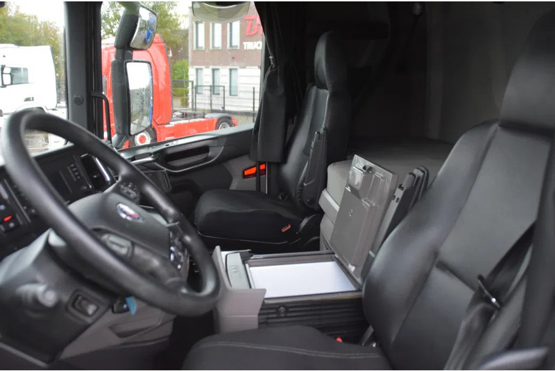 Scania S410 NGS 4x2EB MEGA 95 cm or 103 cm driving height - RETARDER - 773 TKM - FULL AIR - PARK. AIRCO - LEATHER SEATS - 2 x FUEL TANK - Tegljač: slika Scania S410 NGS 4x2EB MEGA 95 cm or 103 cm driving height - RETARDER - 773 TKM - FULL AIR - PARK. AIRCO - LEATHER SEATS - 2 x FUEL TANK - Tegljač Scania S410 NGS 4x2EB MEGA 95 cm or 103 cm driving height - RETARDER - 773 TKM - FULL AIR - PARK. AIRCO - LEATHER SEATS - 2 x FUEL TANK - Tegljač: slika Scania S410 NGS 4x2EB MEGA 95 cm or 103 cm driving height - RETARDER - 773 TKM - FULL AIR - PARK. AIRCO - LEATHER SEATS - 2 x FUEL TANK - Tegljač