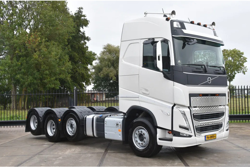 Volvo FH 500 Globe 8x2/4 - 147 TKM - PARK. AIRCO - 10 TONS FRONT AXLE - LEATHER SEATS - PTO - LED LIGHTS - TOP CONDITION - - Kamion-šasija: slika Volvo FH 500 Globe 8x2/4 - 147 TKM - PARK. AIRCO - 10 TONS FRONT AXLE - LEATHER SEATS - PTO - LED LIGHTS - TOP CONDITION - - Kamion-šasija Volvo FH 500 Globe 8x2/4 - 147 TKM - PARK. AIRCO - 10 TONS FRONT AXLE - LEATHER SEATS - PTO - LED LIGHTS - TOP CONDITION - - Kamion-šasija: slika Volvo FH 500 Globe 8x2/4 - 147 TKM - PARK. AIRCO - 10 TONS FRONT AXLE - LEATHER SEATS - PTO - LED LIGHTS - TOP CONDITION - - Kamion-šasija