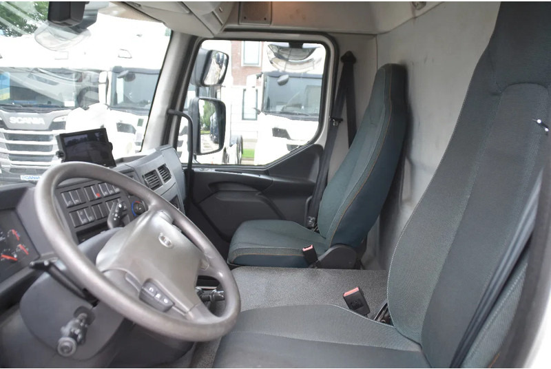 Volvo FL 280 4x2 + BOX - 294 TKM - AIRCO - DOUBLE CARGOFLOOR - ELEVATOR - REMOTE CONTROL - CAMERA - - Kamion sandučar: slika Volvo FL 280 4x2 + BOX - 294 TKM - AIRCO - DOUBLE CARGOFLOOR - ELEVATOR - REMOTE CONTROL - CAMERA - - Kamion sandučar Volvo FL 280 4x2 + BOX - 294 TKM - AIRCO - DOUBLE CARGOFLOOR - ELEVATOR - REMOTE CONTROL - CAMERA - - Kamion sandučar: slika Volvo FL 280 4x2 + BOX - 294 TKM - AIRCO - DOUBLE CARGOFLOOR - ELEVATOR - REMOTE CONTROL - CAMERA - - Kamion sandučar