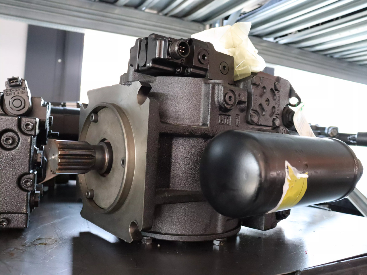 DANFOSS / SAUER 90L130KPVBJ8ELRF4F03GBA424236 - Hidraulična pumpa za Građevinski strojevi: slika DANFOSS / SAUER 90L130KPVBJ8ELRF4F03GBA424236 - Hidraulična pumpa za Građevinski strojevi DANFOSS / SAUER 90L130KPVBJ8ELRF4F03GBA424236 - Hidraulična pumpa za Građevinski strojevi: slika DANFOSS / SAUER 90L130KPVBJ8ELRF4F03GBA424236 - Hidraulična pumpa za Građevinski strojevi