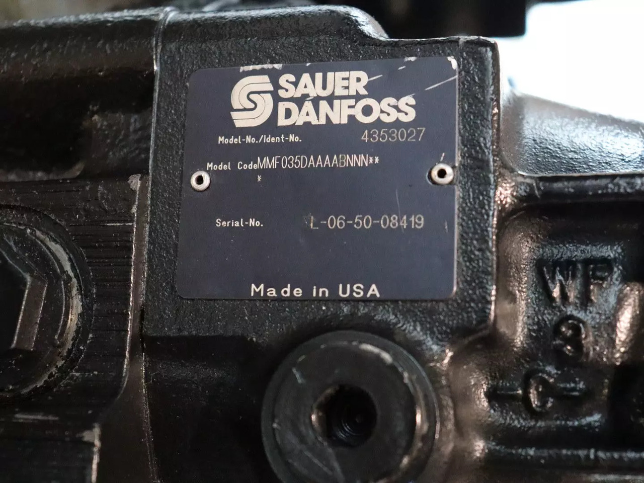 DANFOSS / SAUER MMF035D-AA-AAB-NNN - Hidraulični motor za Građevinski strojevi: slika DANFOSS / SAUER MMF035D-AA-AAB-NNN - Hidraulični motor za Građevinski strojevi DANFOSS / SAUER MMF035D-AA-AAB-NNN - Hidraulični motor za Građevinski strojevi: slika DANFOSS / SAUER MMF035D-AA-AAB-NNN - Hidraulični motor za Građevinski strojevi