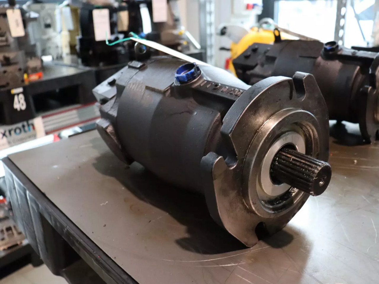 DANFOSS / SAUER SMF 23 - Hidraulični motor za Građevinski strojevi: slika DANFOSS / SAUER SMF 23 - Hidraulični motor za Građevinski strojevi DANFOSS / SAUER SMF 23 - Hidraulični motor za Građevinski strojevi: slika DANFOSS / SAUER SMF 23 - Hidraulični motor za Građevinski strojevi