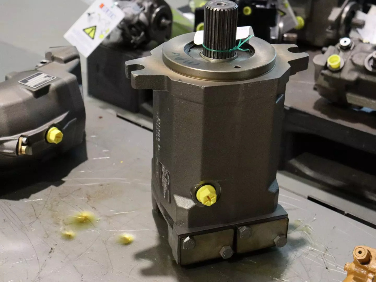 LINDE HMF 135-02 - Hidraulični motor za Građevinski strojevi: slika LINDE HMF 135-02 - Hidraulični motor za Građevinski strojevi LINDE HMF 135-02 - Hidraulični motor za Građevinski strojevi: slika LINDE HMF 135-02 - Hidraulični motor za Građevinski strojevi
