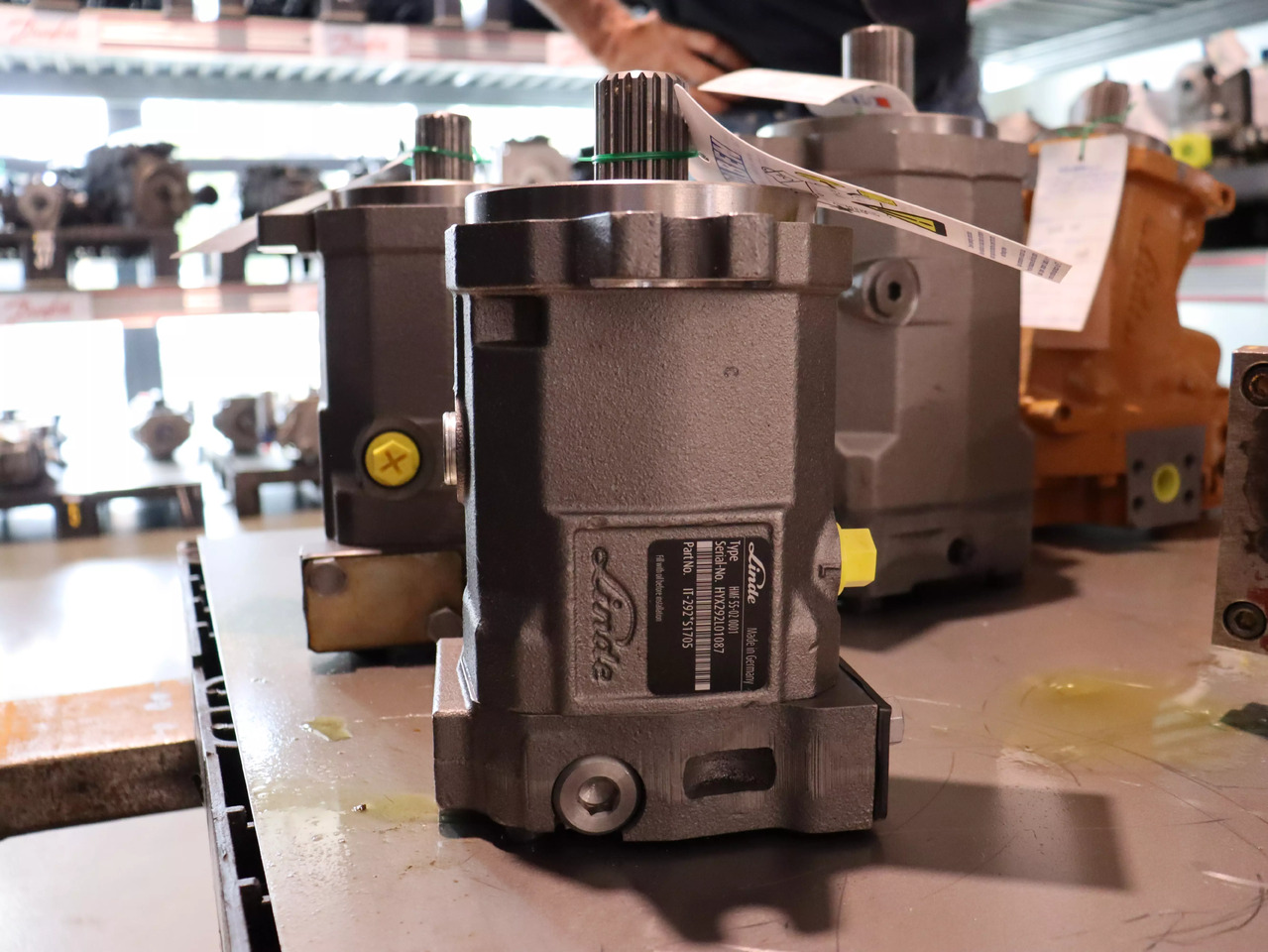 LINDE HMF 55-02 - Hidraulični motor za Građevinski strojevi: slika LINDE HMF 55-02 - Hidraulični motor za Građevinski strojevi LINDE HMF 55-02 - Hidraulični motor za Građevinski strojevi: slika LINDE HMF 55-02 - Hidraulični motor za Građevinski strojevi