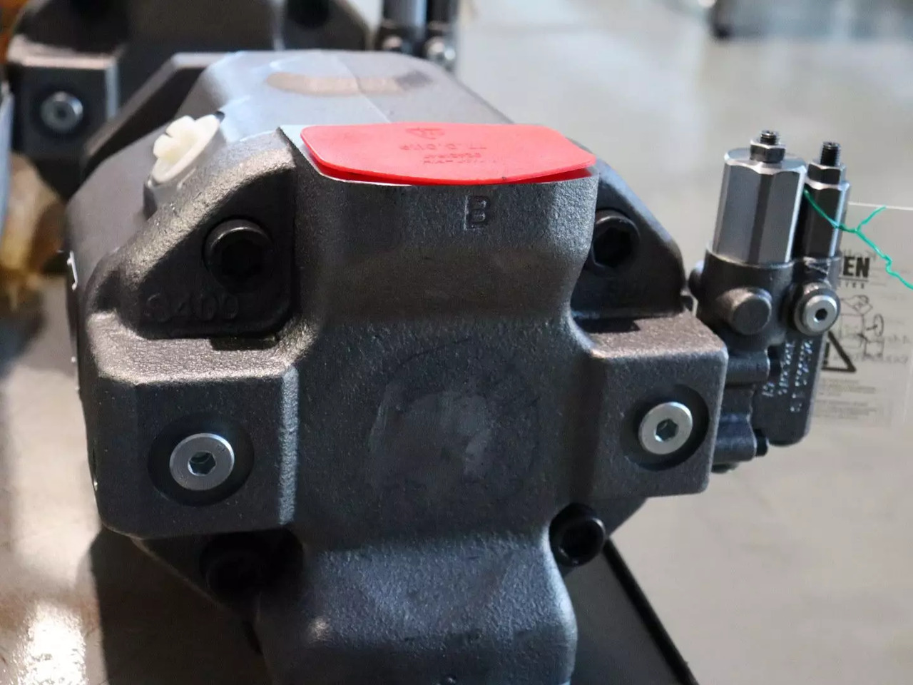 REXROTH A10VO100DFR/31L-VSC62N00 - Hidraulična pumpa za Oprema za rukovanje materijalima: slika REXROTH A10VO100DFR/31L-VSC62N00 - Hidraulična pumpa za Oprema za rukovanje materijalima REXROTH A10VO100DFR/31L-VSC62N00 - Hidraulična pumpa za Oprema za rukovanje materijalima: slika REXROTH A10VO100DFR/31L-VSC62N00 - Hidraulična pumpa za Oprema za rukovanje materijalima