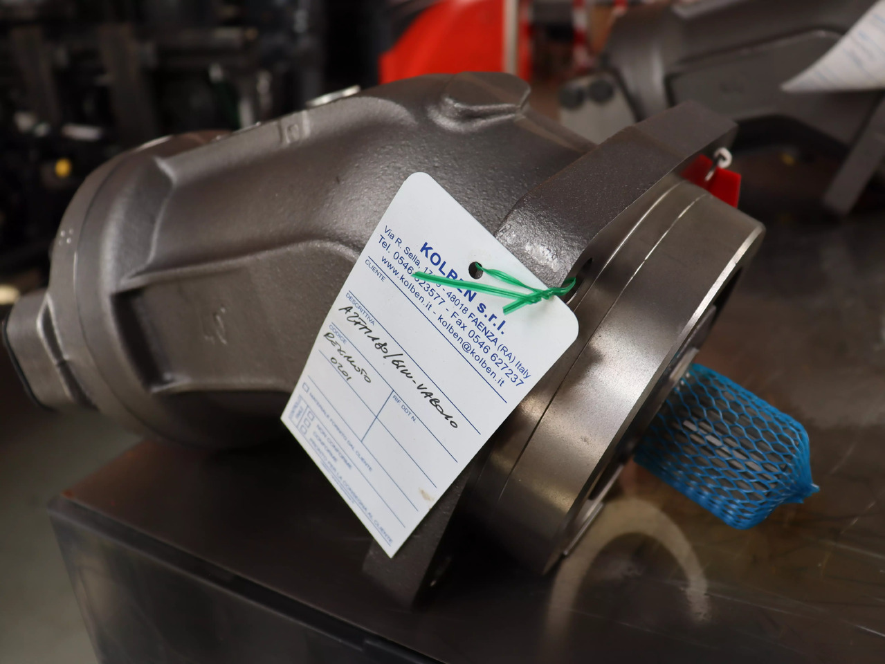 REXROTH A2FM180/61W-VAB010 - Hidraulični motor za Građevinski strojevi: slika REXROTH A2FM180/61W-VAB010 - Hidraulični motor za Građevinski strojevi REXROTH A2FM180/61W-VAB010 - Hidraulični motor za Građevinski strojevi: slika REXROTH A2FM180/61W-VAB010 - Hidraulični motor za Građevinski strojevi