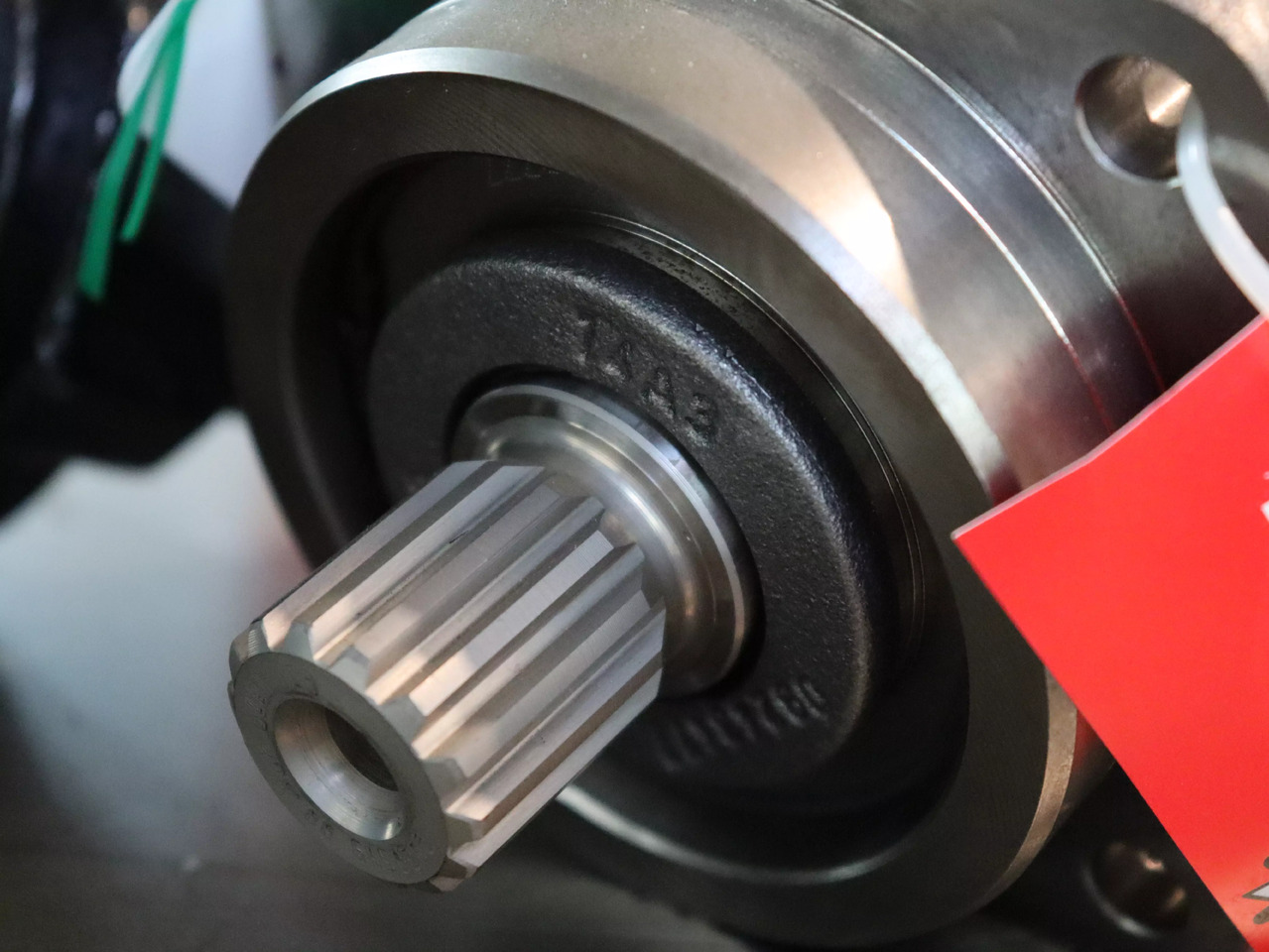 REXROTH A2FM63/61W-VAB020 - Hidraulični motor za Građevinski strojevi: slika REXROTH A2FM63/61W-VAB020 - Hidraulični motor za Građevinski strojevi REXROTH A2FM63/61W-VAB020 - Hidraulični motor za Građevinski strojevi: slika REXROTH A2FM63/61W-VAB020 - Hidraulični motor za Građevinski strojevi