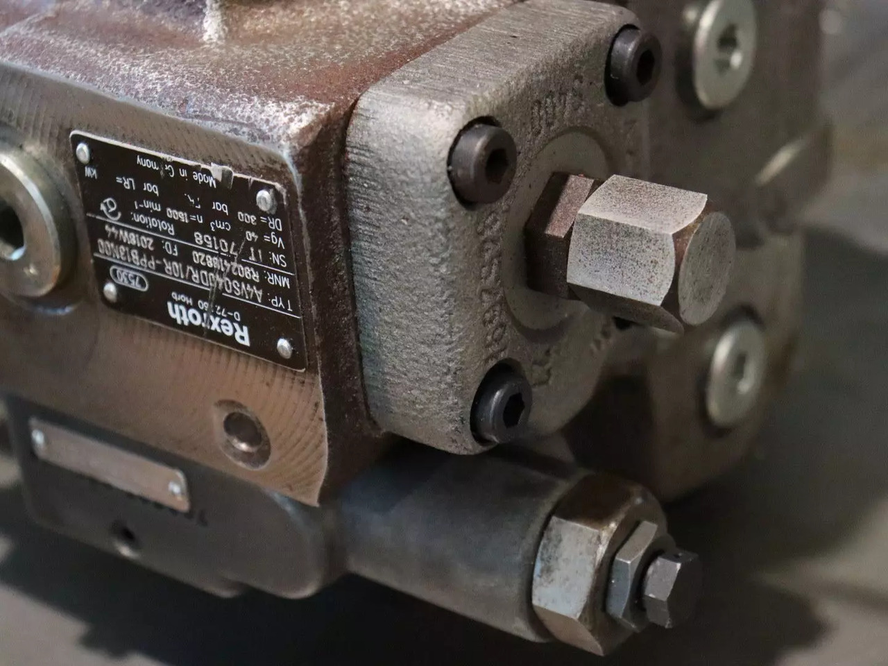 REXROTH A4VSO40DR/10R-PPB13N00 - Hidraulični motor za Oprema za rukovanje materijalima: slika REXROTH A4VSO40DR/10R-PPB13N00 - Hidraulični motor za Oprema za rukovanje materijalima REXROTH A4VSO40DR/10R-PPB13N00 - Hidraulični motor za Oprema za rukovanje materijalima: slika REXROTH A4VSO40DR/10R-PPB13N00 - Hidraulični motor za Oprema za rukovanje materijalima