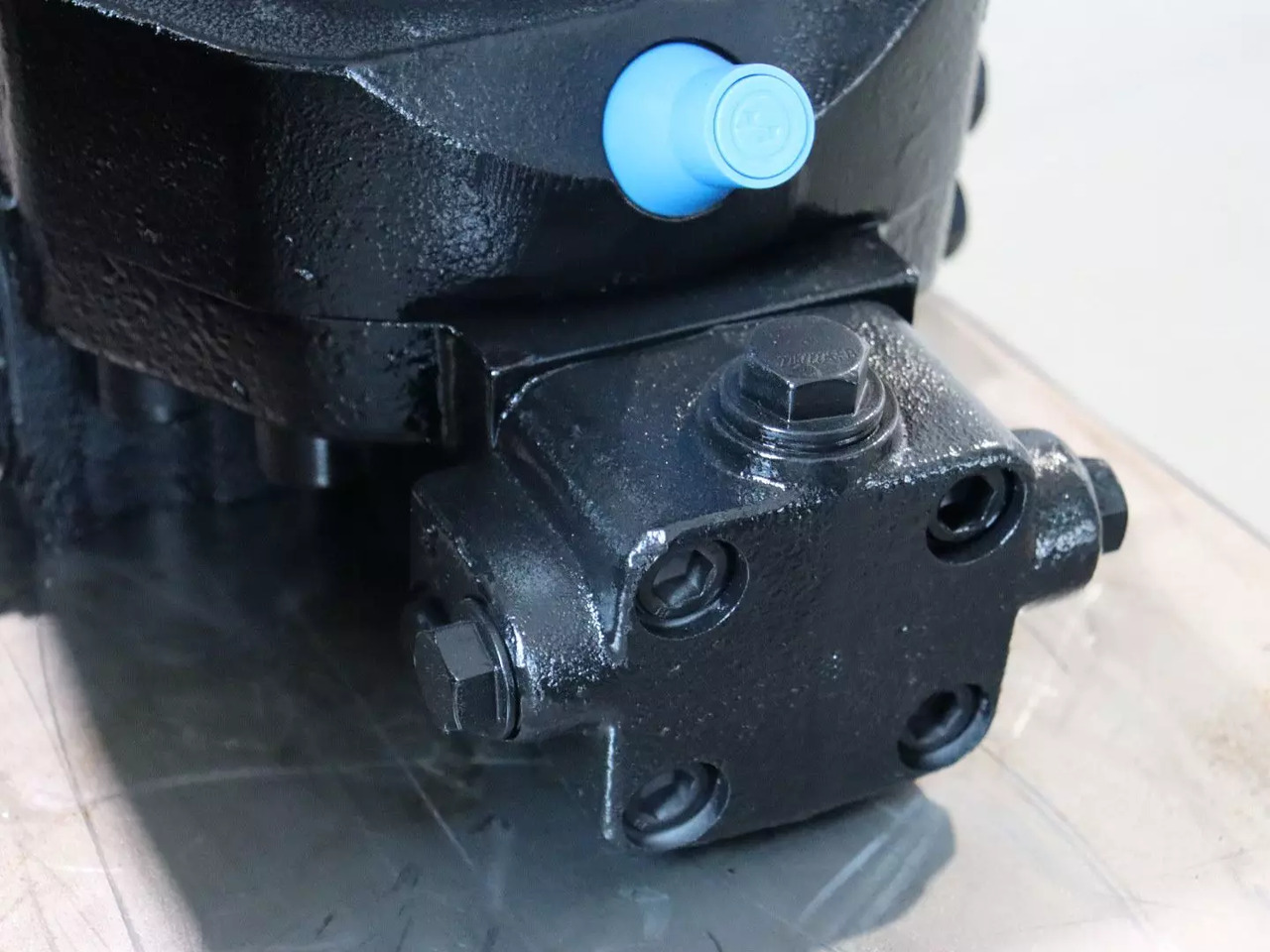 REXROTH A6VM160HZ1/63W-VZB027B - Hidraulični motor za Oprema za rukovanje materijalima: slika REXROTH A6VM160HZ1/63W-VZB027B - Hidraulični motor za Oprema za rukovanje materijalima REXROTH A6VM160HZ1/63W-VZB027B - Hidraulični motor za Oprema za rukovanje materijalima: slika REXROTH A6VM160HZ1/63W-VZB027B - Hidraulični motor za Oprema za rukovanje materijalima