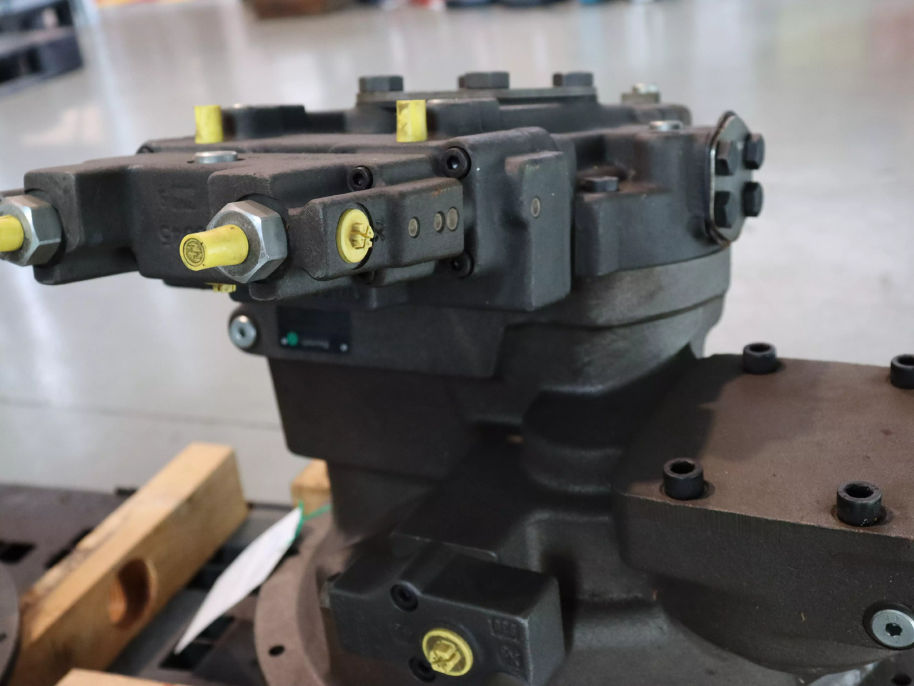REXROTH A8VO107LA1KH1/63R1-NZG05F001 - Hidraulična pumpa za Oprema za rukovanje materijalima: slika REXROTH A8VO107LA1KH1/63R1-NZG05F001 - Hidraulična pumpa za Oprema za rukovanje materijalima REXROTH A8VO107LA1KH1/63R1-NZG05F001 - Hidraulična pumpa za Oprema za rukovanje materijalima: slika REXROTH A8VO107LA1KH1/63R1-NZG05F001 - Hidraulična pumpa za Oprema za rukovanje materijalima