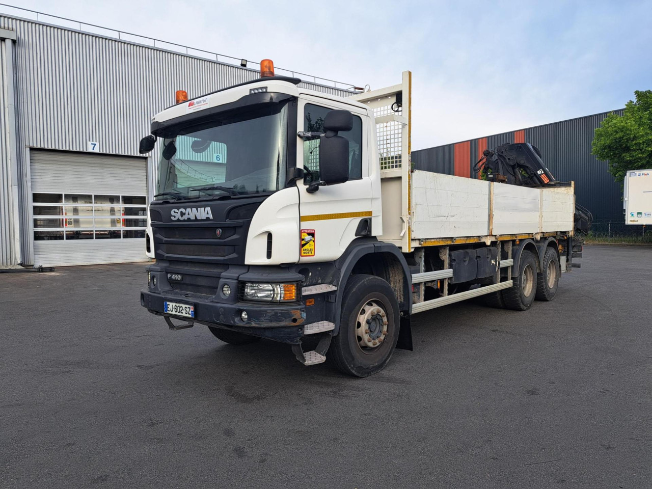 SCANIA SCANIA P 410 PLAT GRUE 18tm - Kamion-šasija: slika SCANIA SCANIA P 410 PLAT GRUE 18tm - Kamion-šasija SCANIA SCANIA P 410 PLAT GRUE 18tm - Kamion-šasija: slika SCANIA SCANIA P 410 PLAT GRUE 18tm - Kamion-šasija