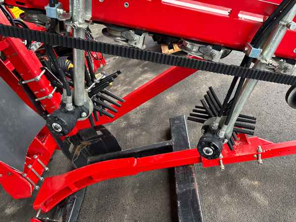 ASA-Lift Combi-1010 E - Stroj za berbu grožđa: slika ASA-Lift Combi-1010 E - Stroj za berbu grožđa ASA-Lift Combi-1010 E - Stroj za berbu grožđa: slika ASA-Lift Combi-1010 E - Stroj za berbu grožđa