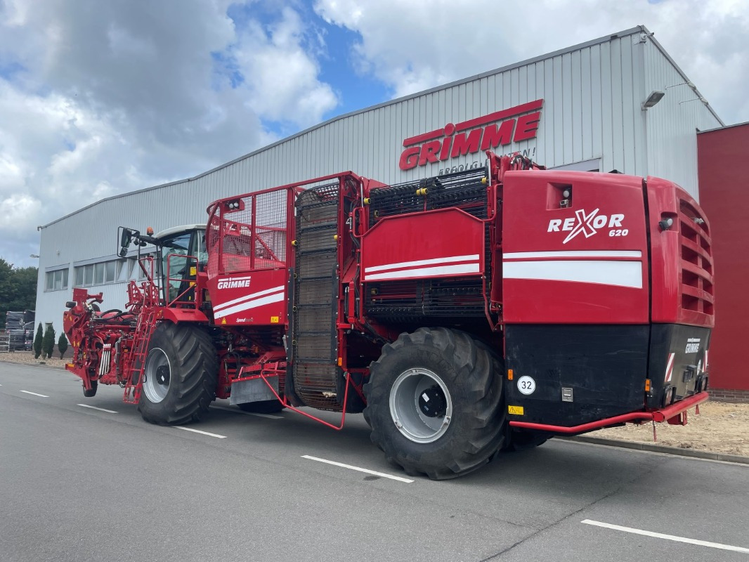 Grimme REXOR 620 Rüttelschar Multiwelle - Kombajn: slika Grimme REXOR 620 Rüttelschar Multiwelle - Kombajn Grimme REXOR 620 Rüttelschar Multiwelle - Kombajn: slika Grimme REXOR 620 Rüttelschar Multiwelle - Kombajn