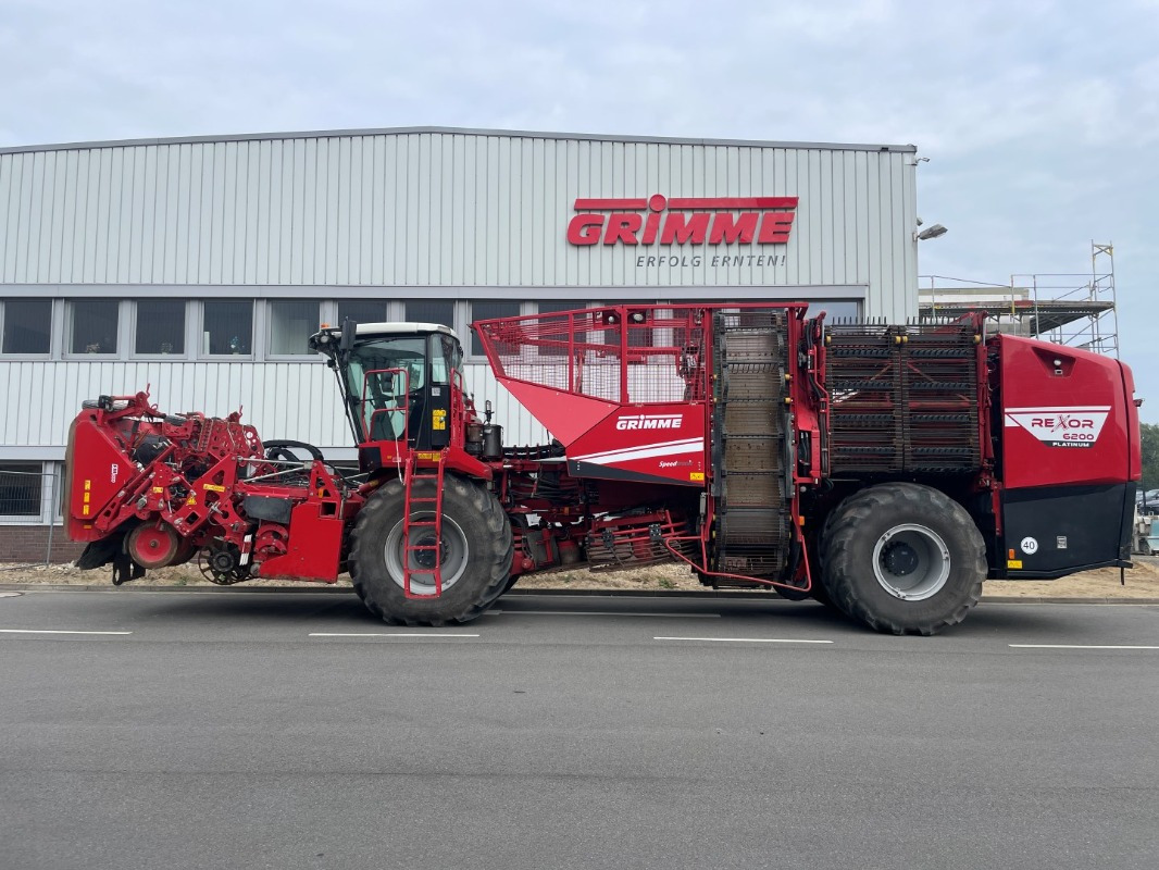Grimme REXOR 6200 PL Radschar FM 300 - Oprema za obradu tla: slika Grimme REXOR 6200 PL Radschar FM 300 - Oprema za obradu tla Grimme REXOR 6200 PL Radschar FM 300 - Oprema za obradu tla: slika Grimme REXOR 6200 PL Radschar FM 300 - Oprema za obradu tla