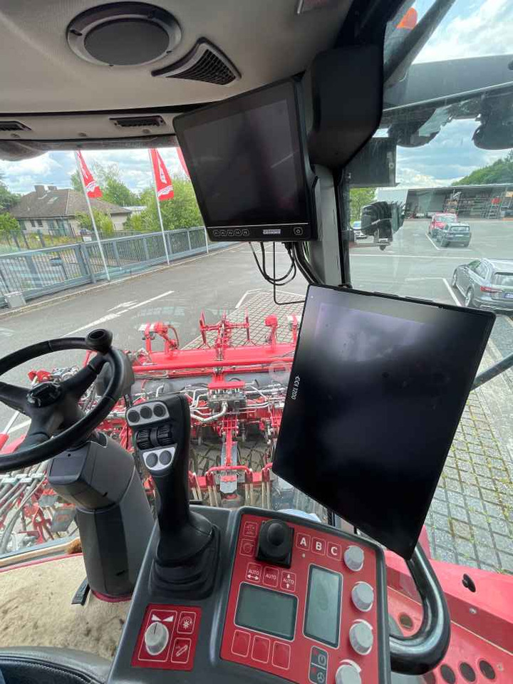 Grimme REXOR 6300 Platinum - Oprema za obradu tla: slika Grimme REXOR 6300 Platinum - Oprema za obradu tla Grimme REXOR 6300 Platinum - Oprema za obradu tla: slika Grimme REXOR 6300 Platinum - Oprema za obradu tla