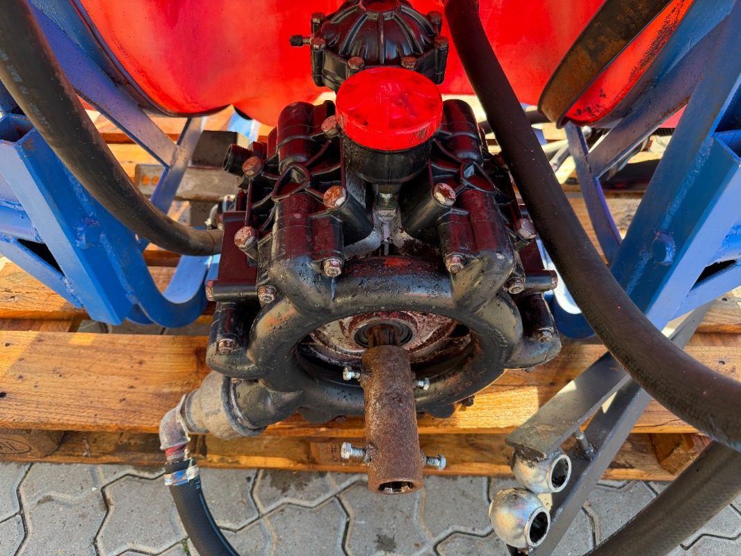 Kverneland UN-3300 - Kombajn: slika Kverneland UN-3300 - Kombajn Kverneland UN-3300 - Kombajn: slika Kverneland UN-3300 - Kombajn