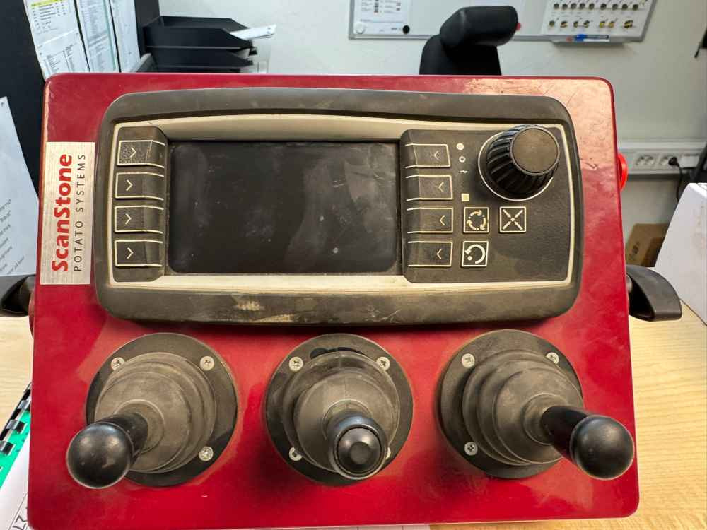 Scanstone 4215 WDH - Kombajn za krumpir: slika Scanstone 4215 WDH - Kombajn za krumpir Scanstone 4215 WDH - Kombajn za krumpir: slika Scanstone 4215 WDH - Kombajn za krumpir