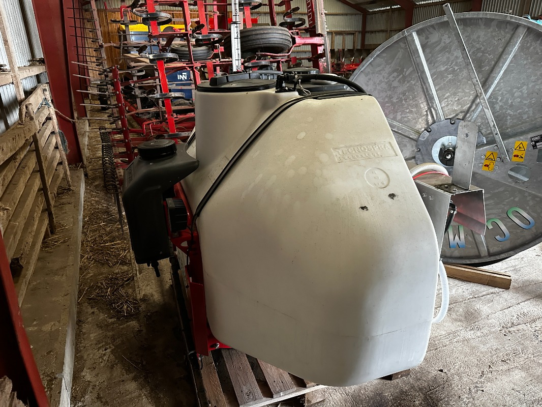 Tecno Engeneering Tecnospra Front tank 600 - Kombajn za krumpir: slika Tecno Engeneering Tecnospra Front tank 600 - Kombajn za krumpir Tecno Engeneering Tecnospra Front tank 600 - Kombajn za krumpir: slika Tecno Engeneering Tecnospra Front tank 600 - Kombajn za krumpir