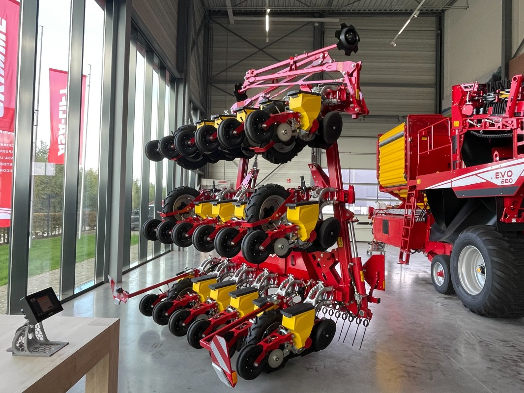 Grimme Matrix 1800 GEN II - Sijačica: slika Grimme Matrix 1800 GEN II - Sijačica Grimme Matrix 1800 GEN II - Sijačica: slika Grimme Matrix 1800 GEN II - Sijačica