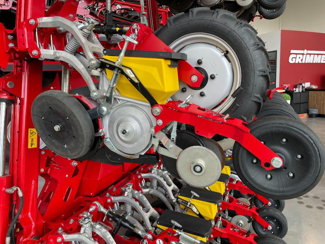 Grimme Matrix 1800 GEN II - Sijačica: slika Grimme Matrix 1800 GEN II - Sijačica Grimme Matrix 1800 GEN II - Sijačica: slika Grimme Matrix 1800 GEN II - Sijačica