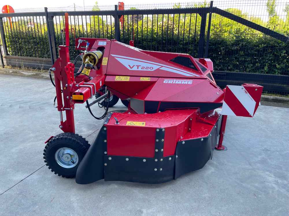 Grimme VT 220F - Stroj za berbu grožđa: slika Grimme VT 220F - Stroj za berbu grožđa Grimme VT 220F - Stroj za berbu grožđa: slika Grimme VT 220F - Stroj za berbu grožđa