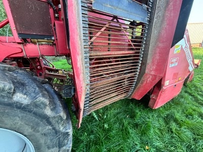 Grimme ROOTSTER - Kombajn: slika Grimme ROOTSTER - Kombajn Grimme ROOTSTER - Kombajn: slika Grimme ROOTSTER - Kombajn