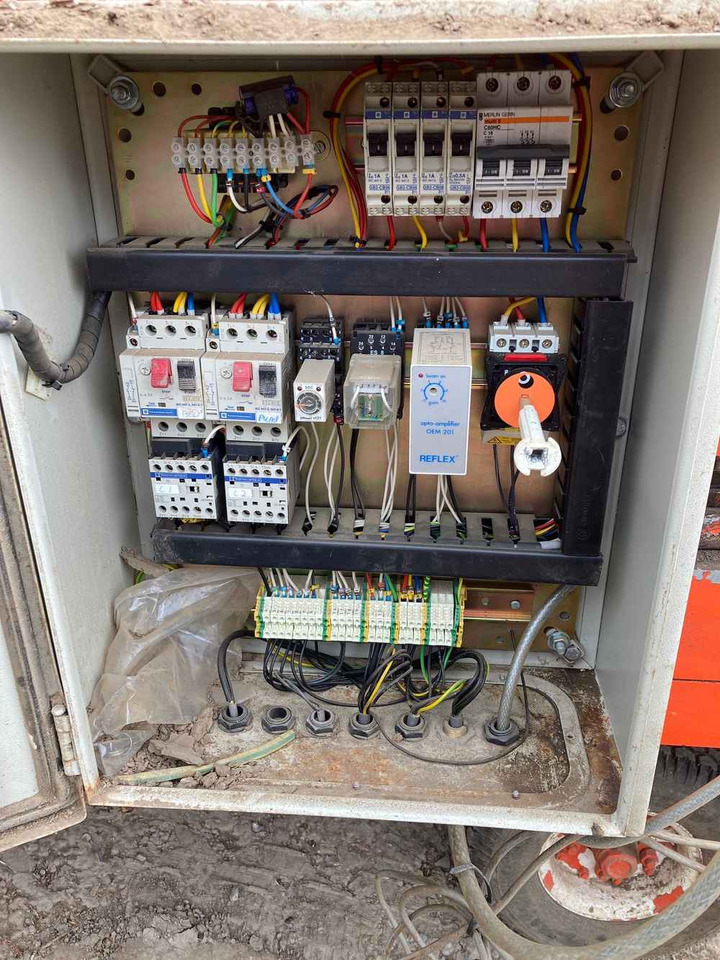 Downs Super Charger/ Expansion Hopper - Oprema za skladištenje: slika Downs Super Charger/ Expansion Hopper - Oprema za skladištenje Downs Super Charger/ Expansion Hopper - Oprema za skladištenje: slika Downs Super Charger/ Expansion Hopper - Oprema za skladištenje