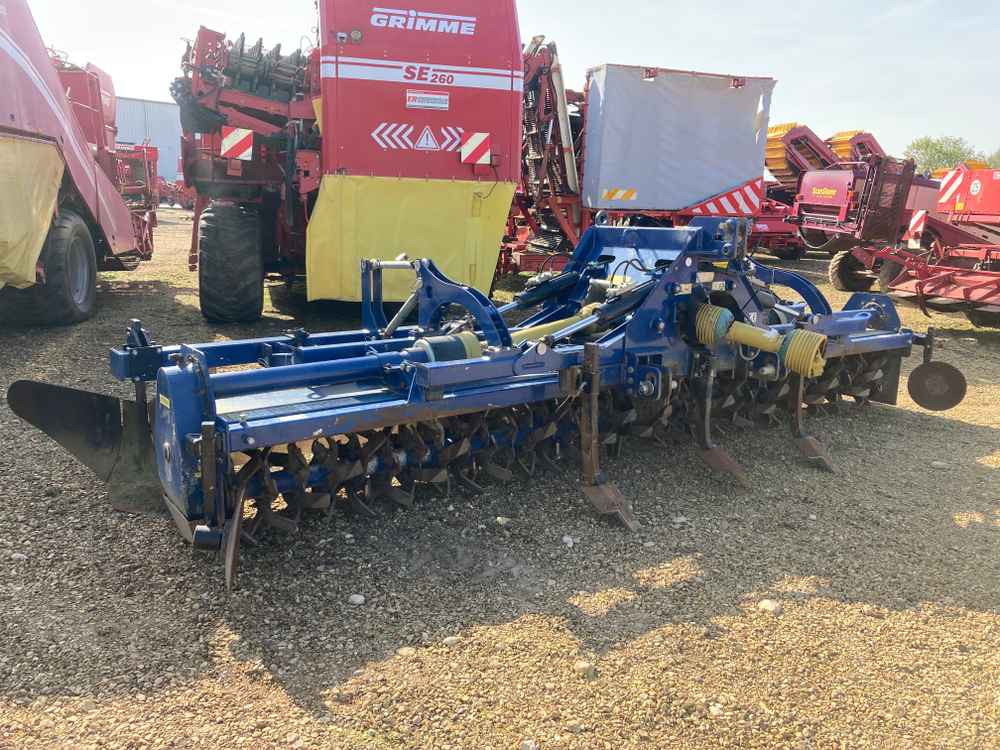 GEORGE MOATE George Moate, Triple Bed Tilla, T540 - Kombajn: slika GEORGE MOATE George Moate, Triple Bed Tilla, T540 - Kombajn GEORGE MOATE George Moate, Triple Bed Tilla, T540 - Kombajn: slika GEORGE MOATE George Moate, Triple Bed Tilla, T540 - Kombajn