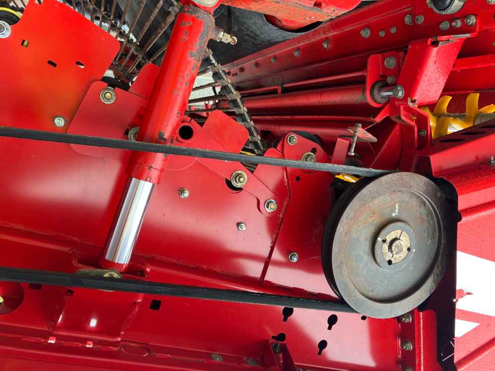 Grimme CS 150 - Kombajn za krumpir: slika Grimme CS 150 - Kombajn za krumpir Grimme CS 150 - Kombajn za krumpir: slika Grimme CS 150 - Kombajn za krumpir